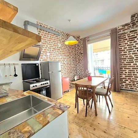 公寓 Albanian Art In Tirana's Heart 地拉那