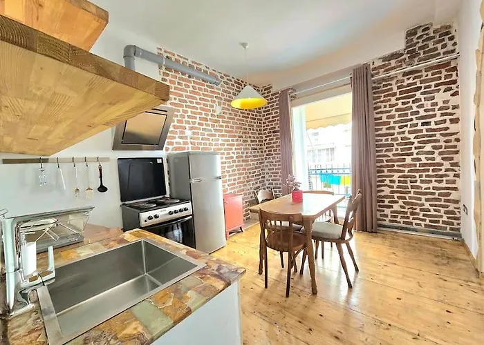 公寓 Albanian Art In Tirana's Heart 地拉那