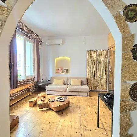 Albanian Art In Tirana's Heart Тирана