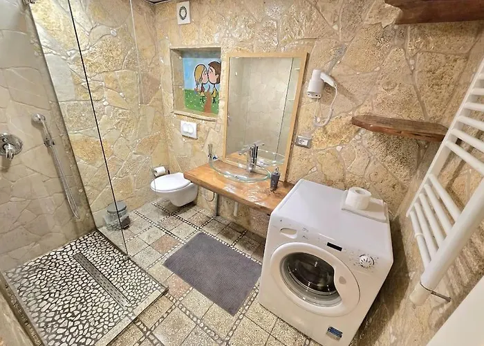 アパート Albanian Art In Tirana's Heart *