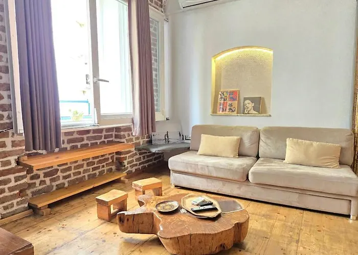 Albanian Art In Tirana's Heart *