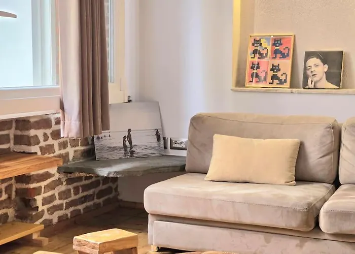 Albanian Art In Tirana's Heart Apartment